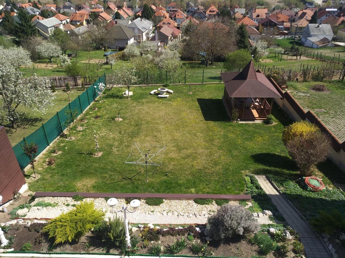 Manor Villa Heviz Exterior photo